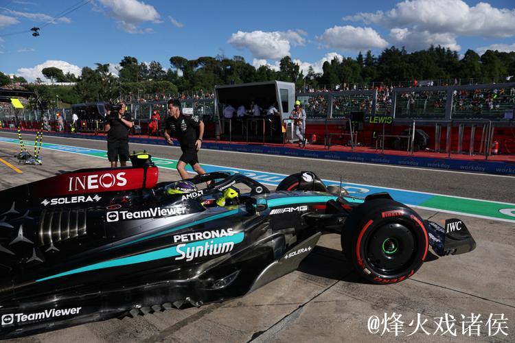 F1艾米利亚·罗马涅大奖赛：皮亚斯特里夺得杆位